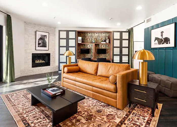 Chic 3Br Escape Steps From Old Town Bars Free Parking