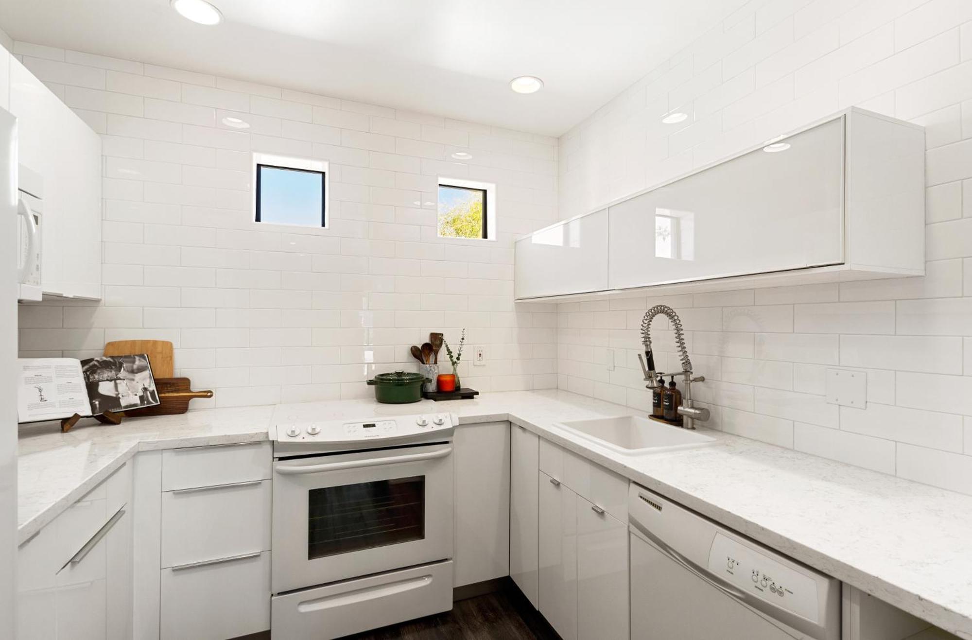 Chic 3br Escape Steps From Old Town Bars Free Parking * Scottsdale