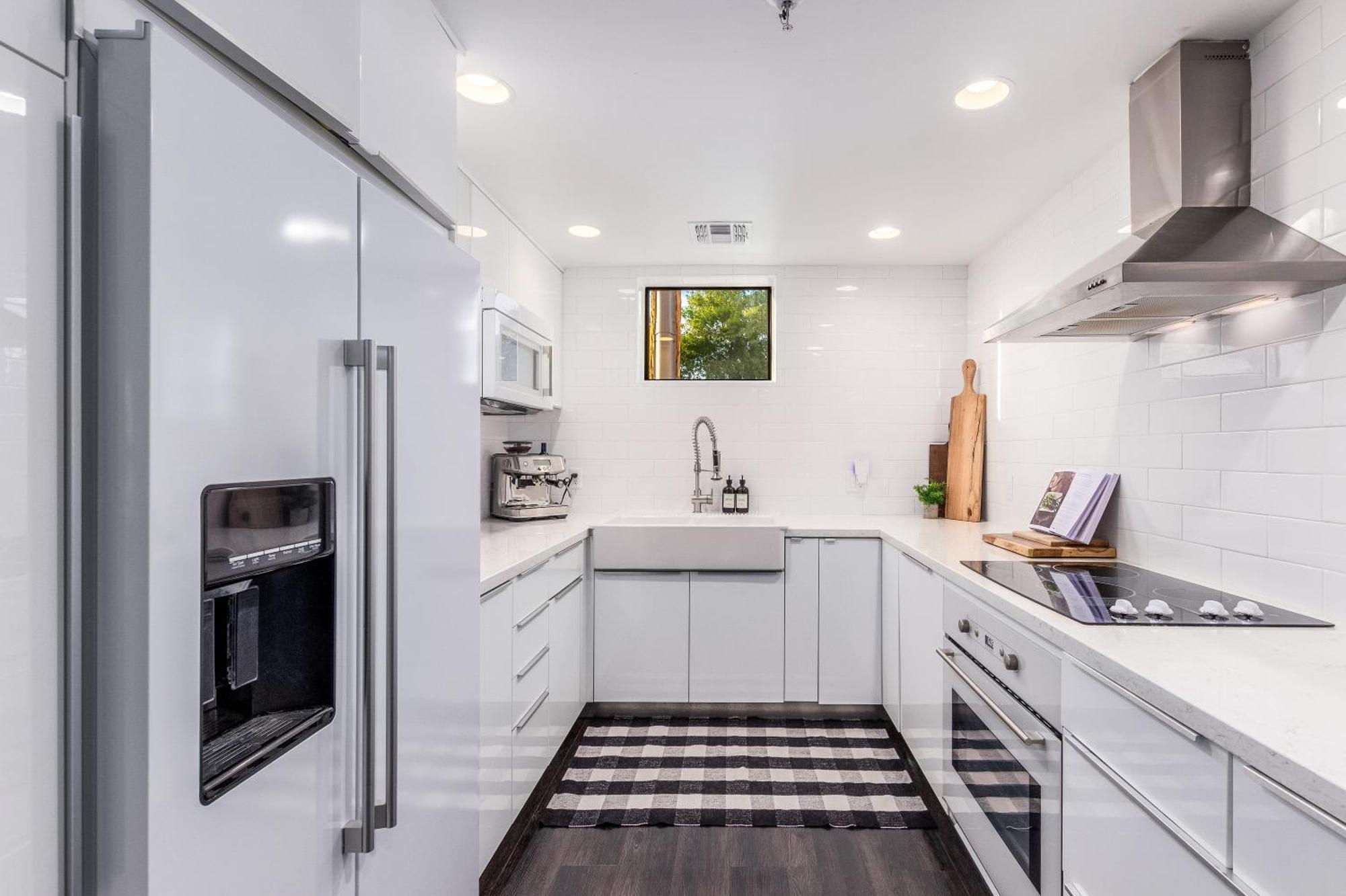 Chic 3br Escape Steps From Old Town Bars Free Parking * Scottsdale