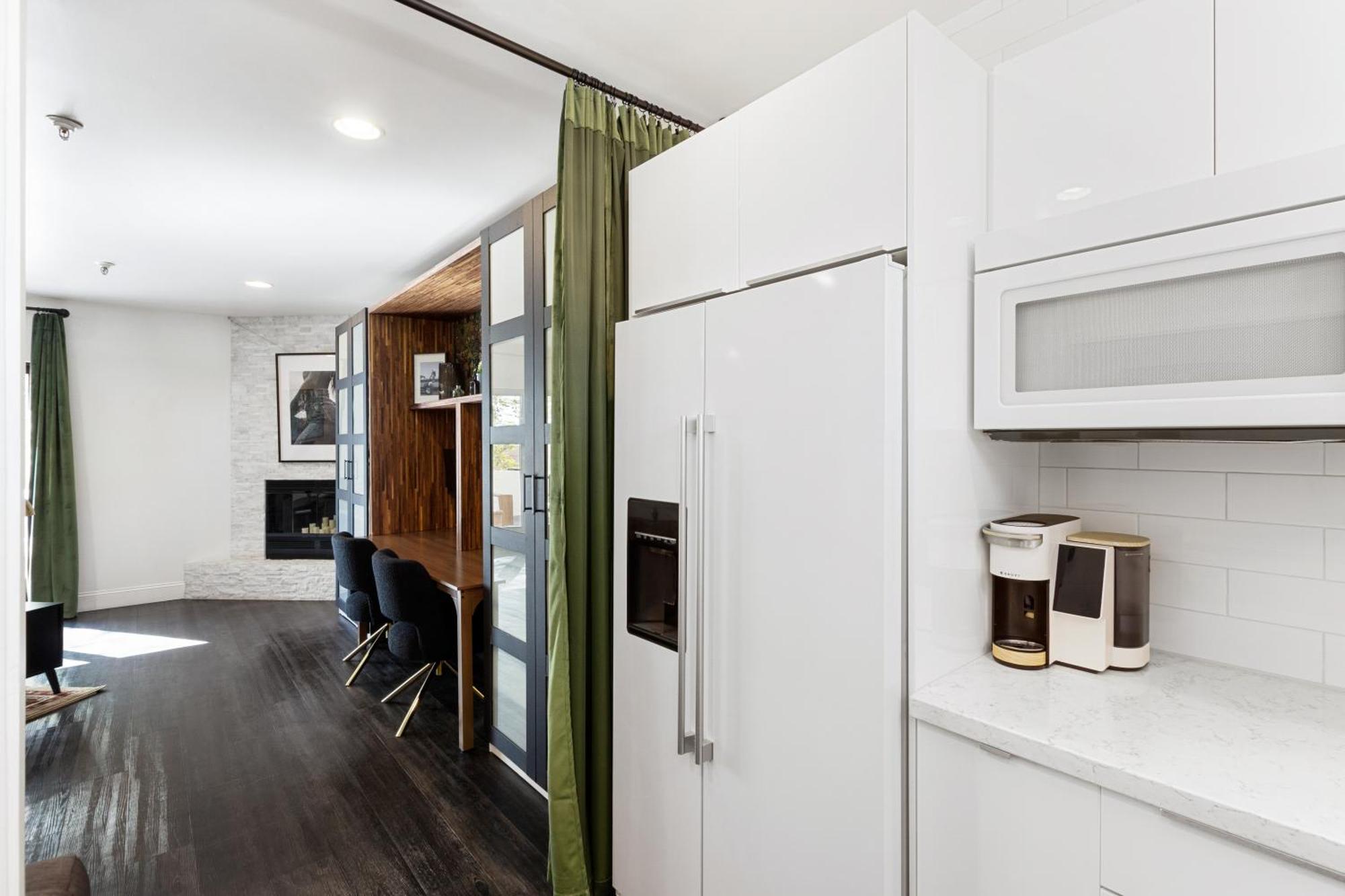 Chic 3br Escape Steps From Old Town Bars Free Parking Scottsdale